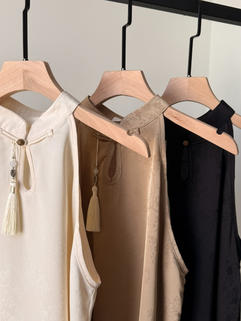 Ke Xin Halter Neck Oriental Top (TP110)