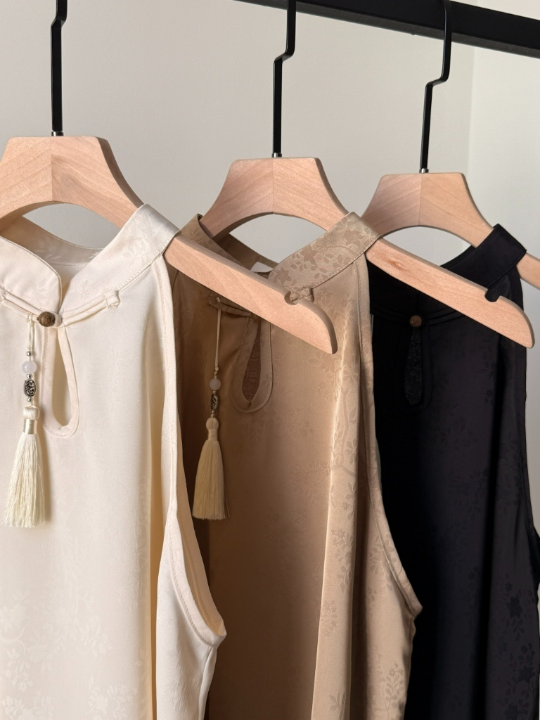 Ke Xin Halter Neck Oriental Top (TP110)