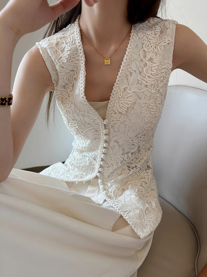 Kanny Graceful Crochet Waistcoat