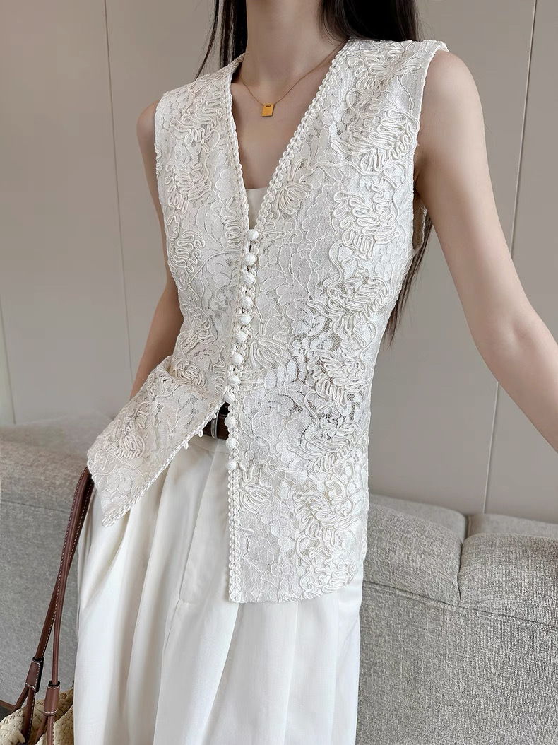 Kanny Graceful Crochet Waistcoat