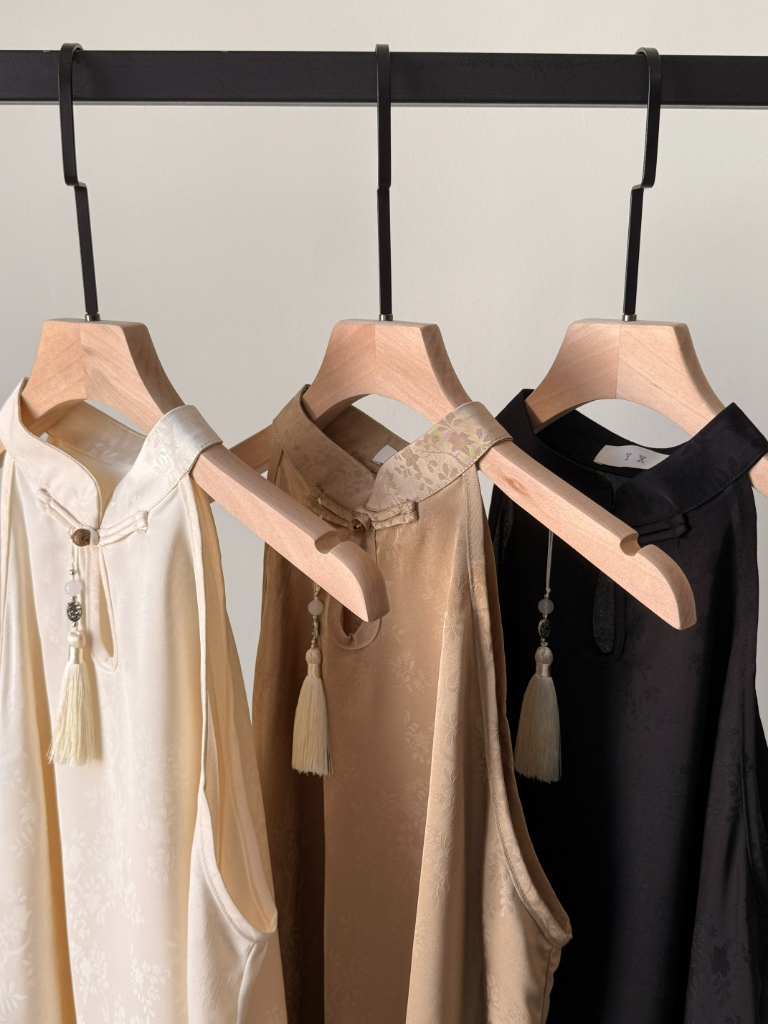 Ke Xin Halter Neck Oriental Top (TP110)