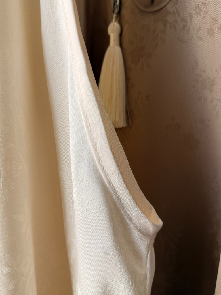 Ke Xin Halter Neck Oriental Top (TP110)