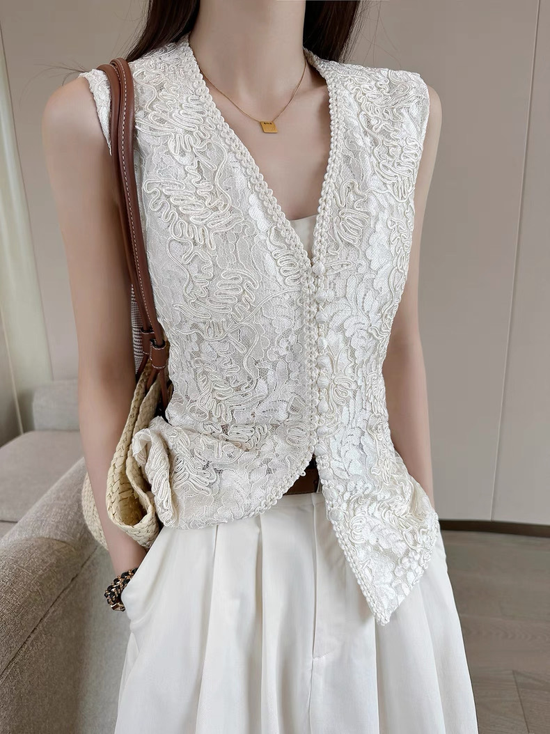 Kanny Graceful Crochet Waistcoat