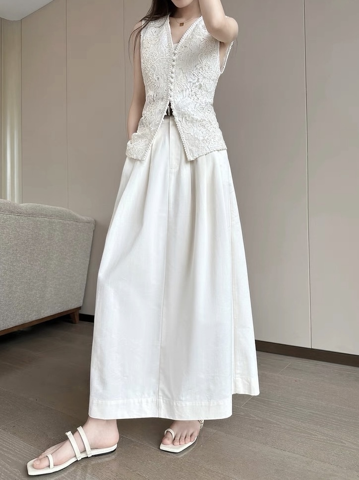 Kanny Graceful Crochet Waistcoat