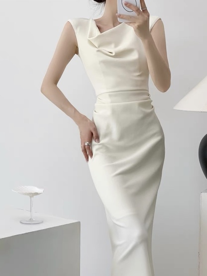 Kairav Swing Collar Dress 