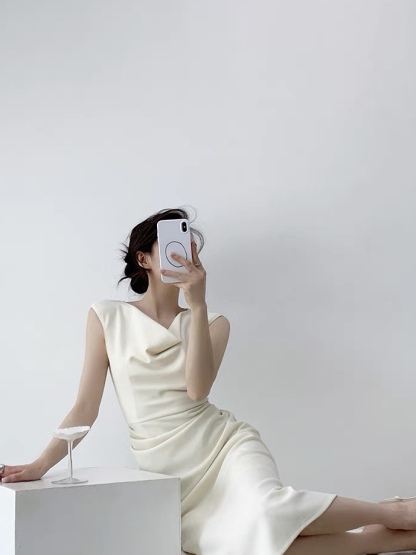 Kairav Swing Collar Dress 