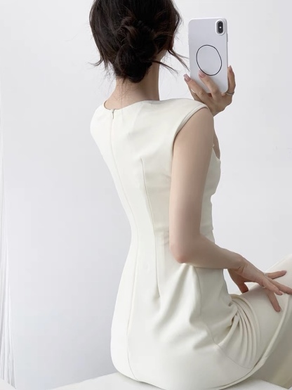 Kairav Swing Collar Dress 