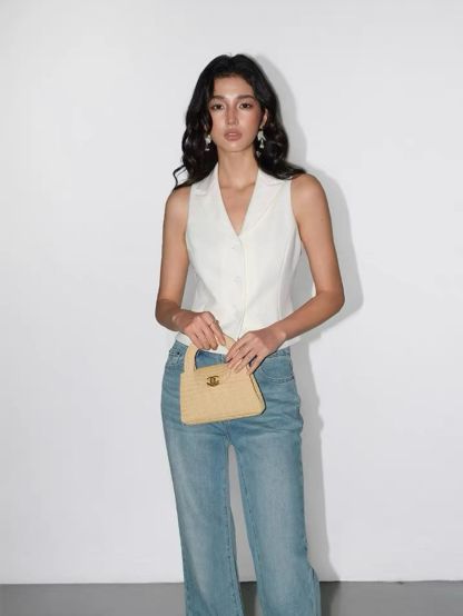 Roisyn Collared Sleeveless Vest