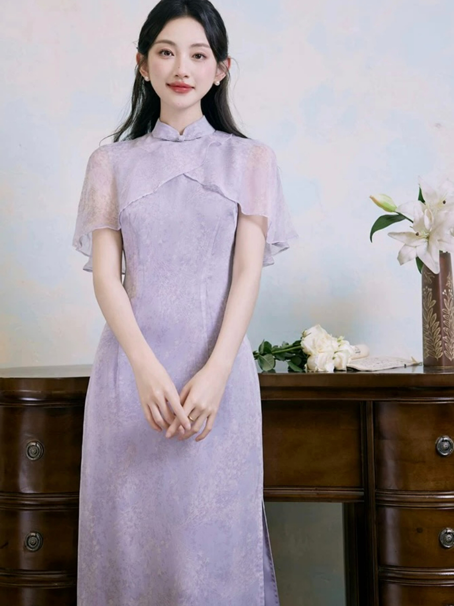 Ju Zhi Side Slit Cheongsam with Flounce Cape Sleeve-The Black Bow-