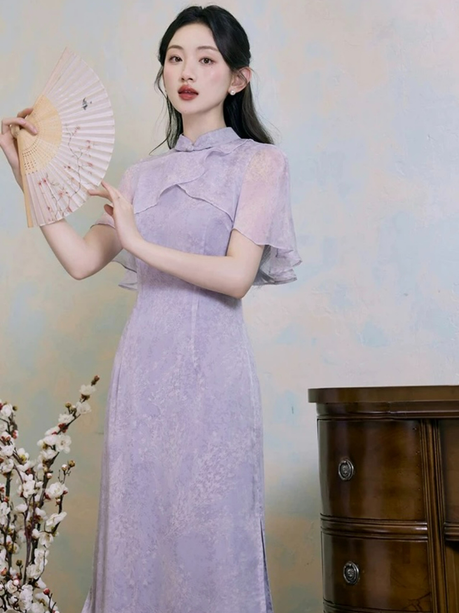 Ju Zhi Side Slit Cheongsam with Flounce Cape Sleeve-The Black Bow-