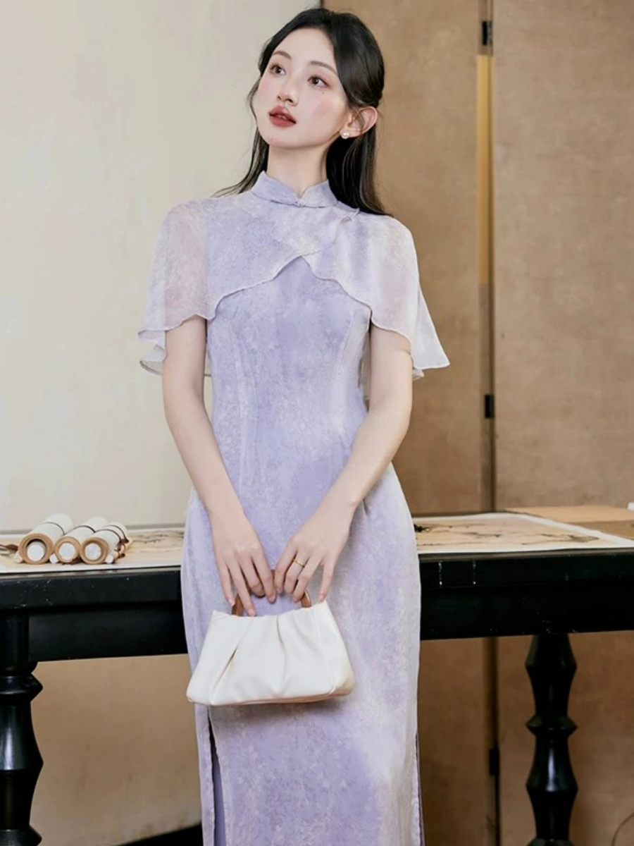 Ju Zhi Side Slit Cheongsam with Flounce Cape Sleeve-The Black Bow-