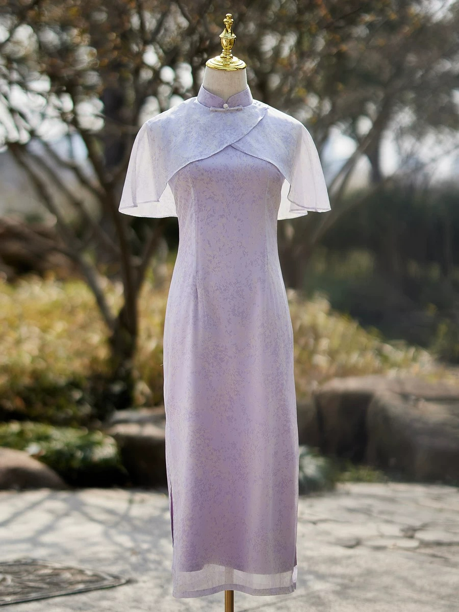 Ju Zhi Side Slit Cheongsam with Flounce Cape Sleeve-The Black Bow-