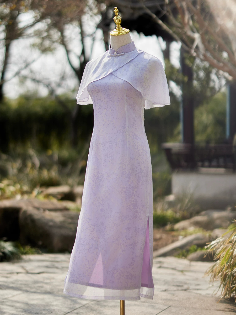 Ju Zhi Side Slit Cheongsam with Flounce Cape Sleeve-The Black Bow-