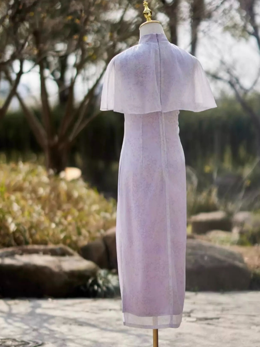 Ju Zhi Side Slit Cheongsam with Flounce Cape Sleeve-The Black Bow-