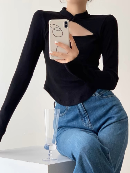 Gui Lin Oriental Knit Top-The Black Bow-