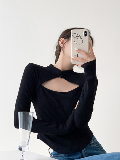 Gui Lin Oriental Knit Top-The Black Bow-