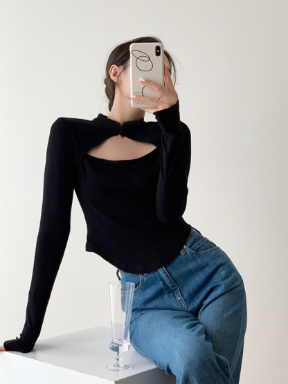 Gui Lin Oriental Knit Top-The Black Bow-