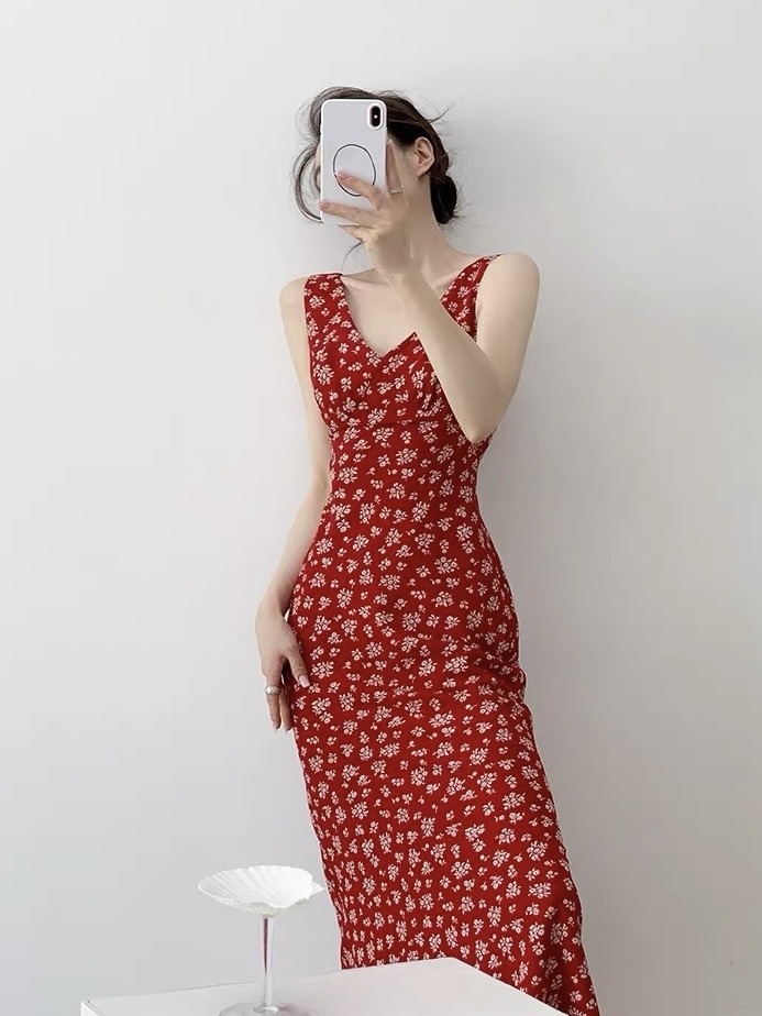 Kylian V-Neck Floral Dress