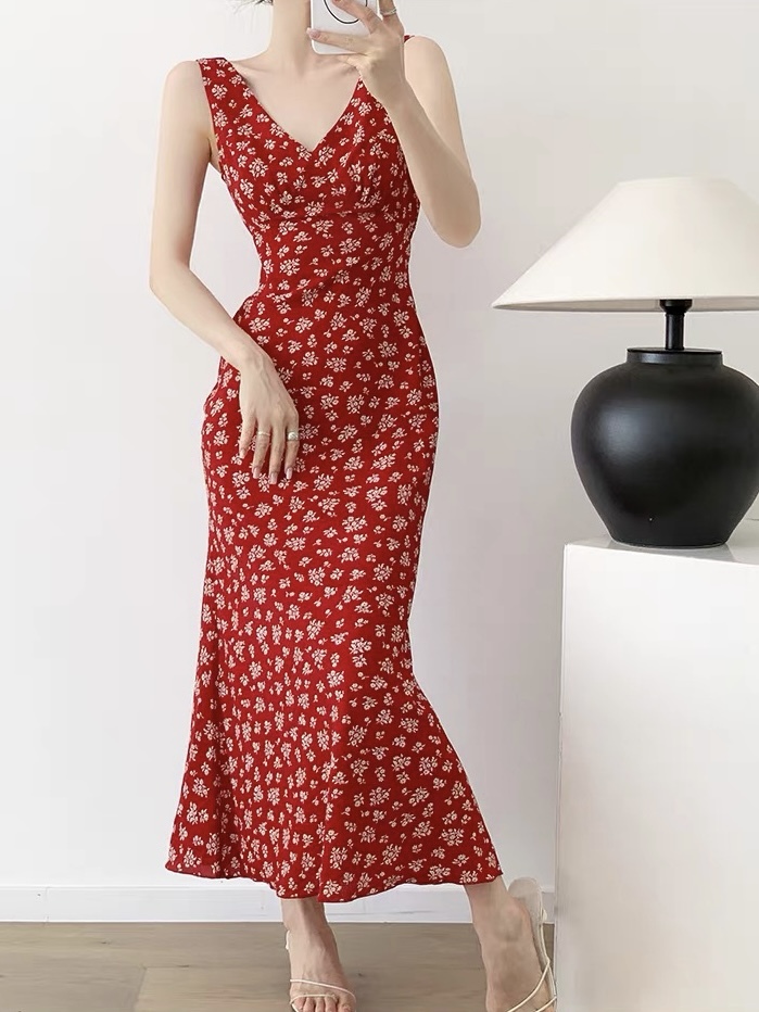 Kylian V-Neck Floral Dress