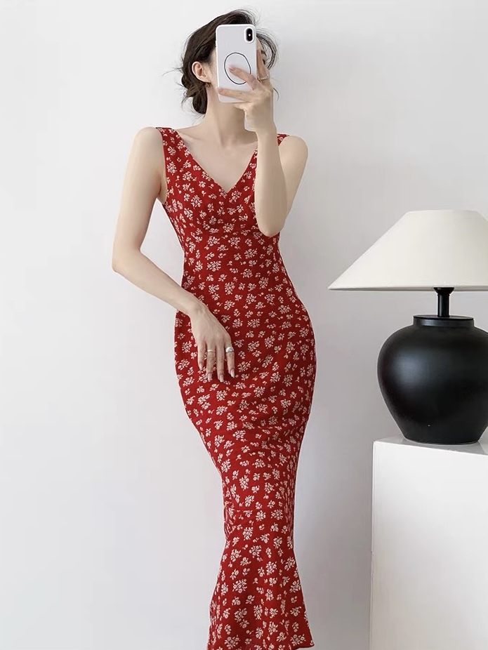 Kylian V-Neck Floral Dress