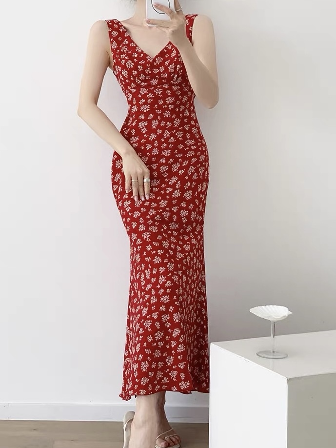 Kylian V-Neck Floral Dress