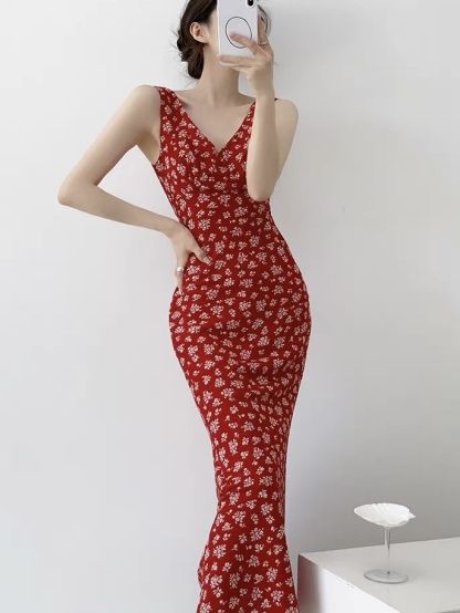 Kylian V-Neck Floral Dress