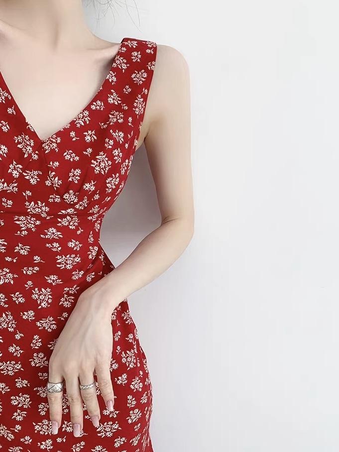Kylian V-Neck Floral Dress