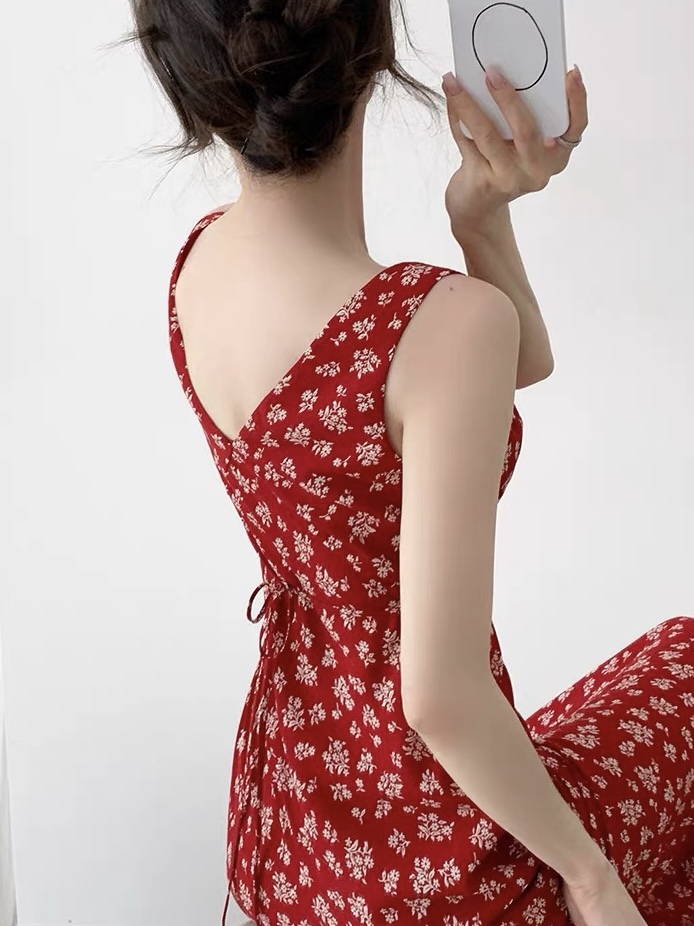 Kylian V-Neck Floral Dress