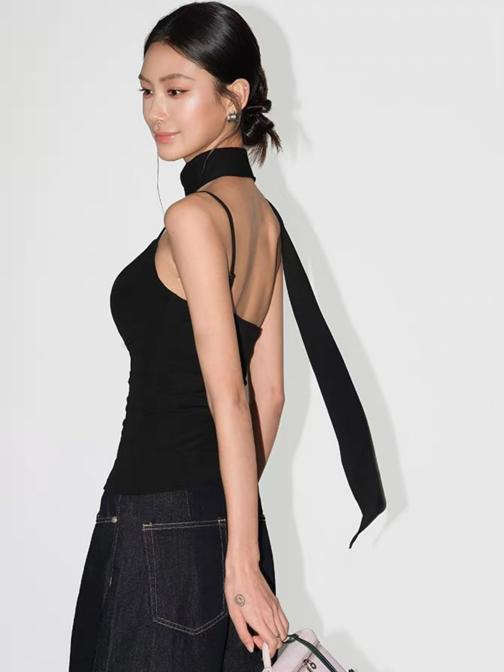 Rei Neck Tie Knit Top