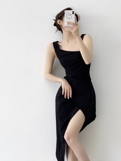 Kaaka Asymmetric High Slit Dress