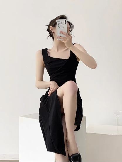 Kaaka Asymmetric High Slit Dress