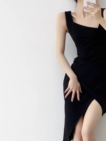 Kaaka Asymmetric High Slit Dress