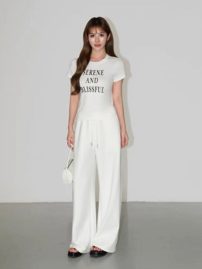 Reen Fitted Shoulder Alphabet Tee