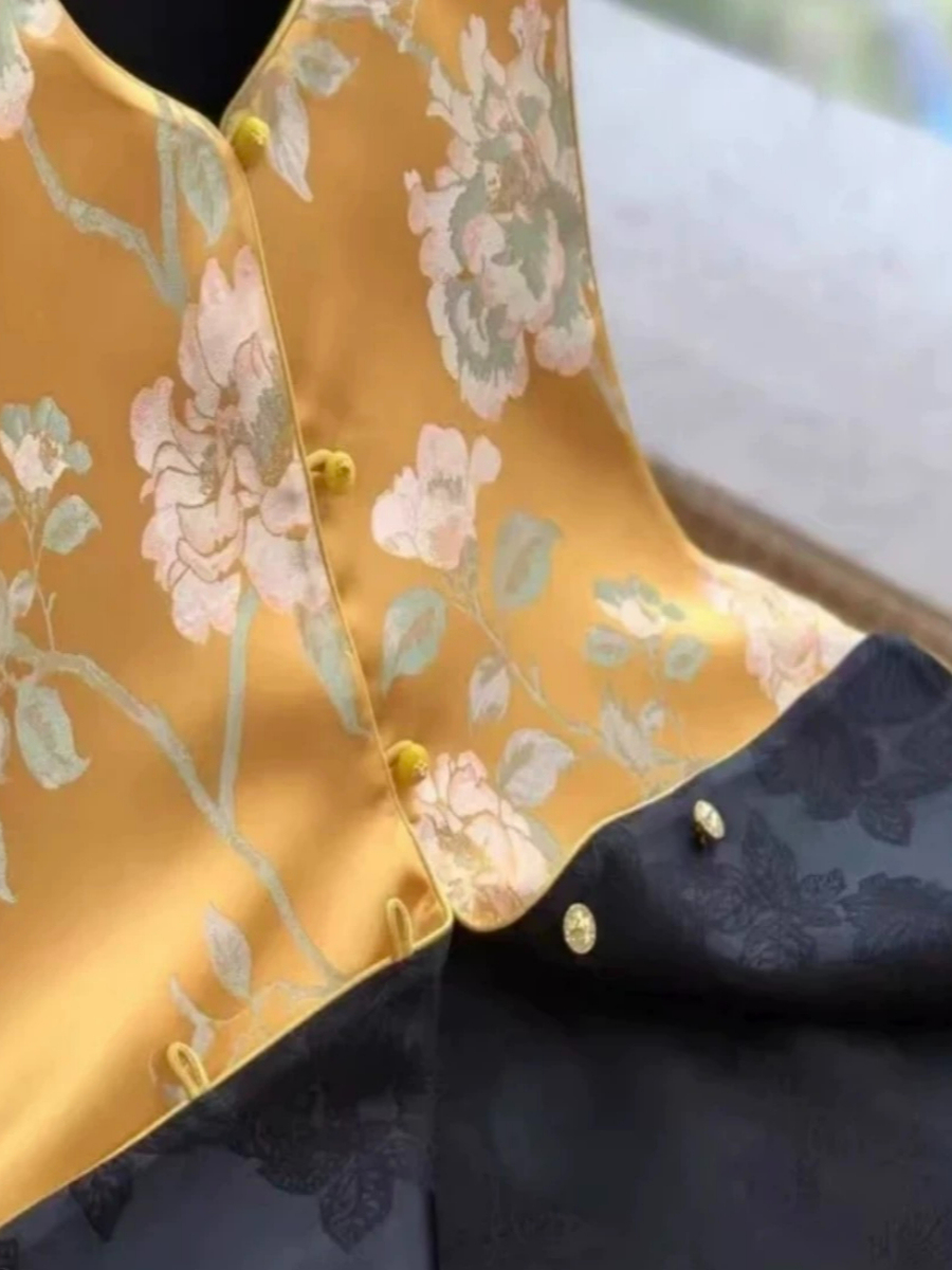 Shuang Hu Floral Oriental Vest