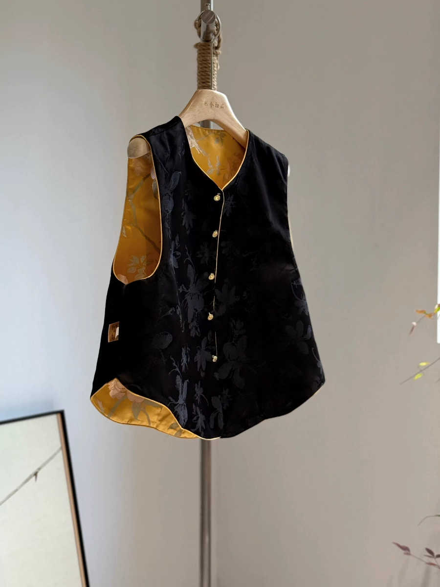 Shuang Hu Floral Oriental Vest