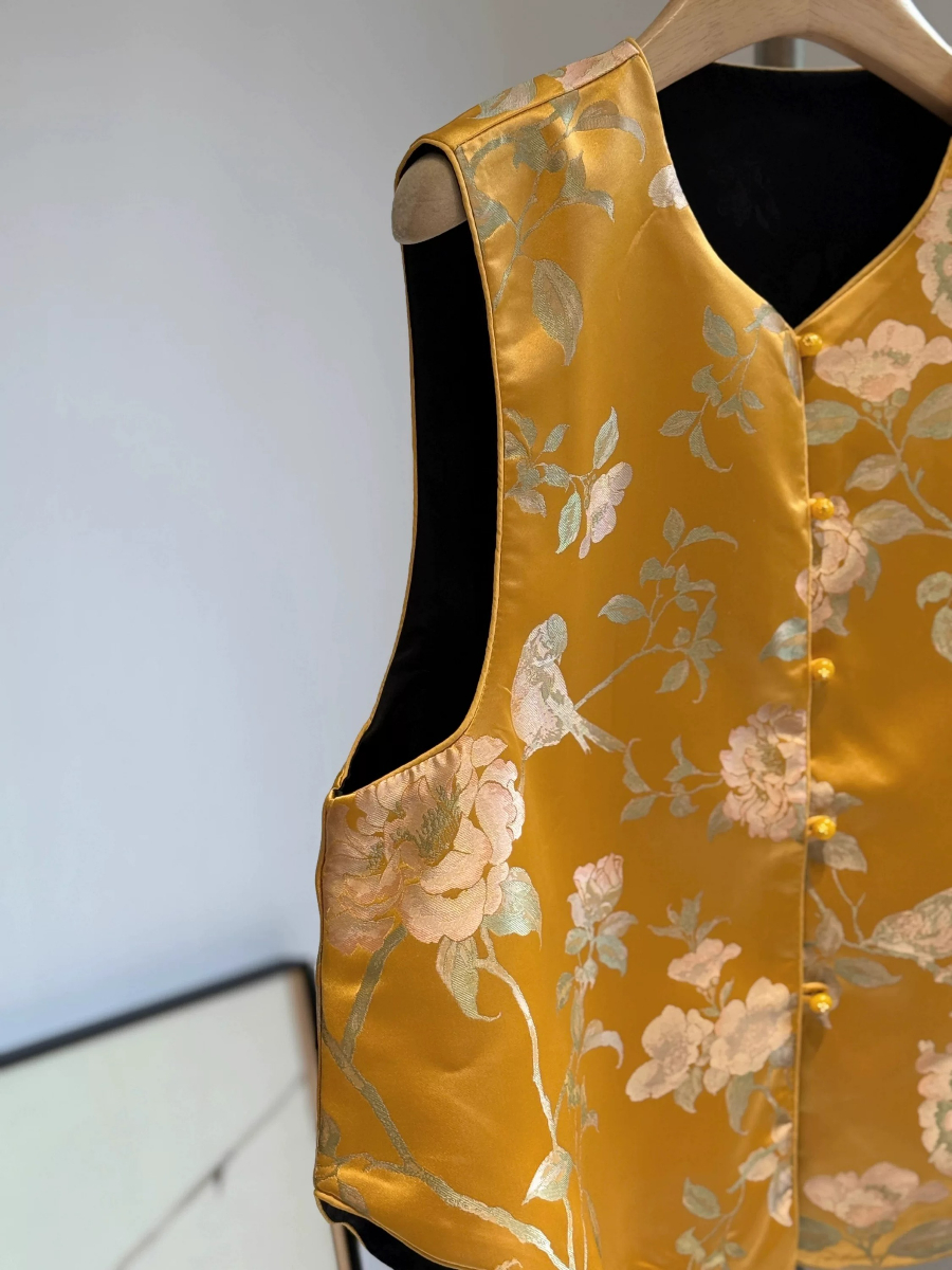 Shuang Hu Floral Oriental Vest
