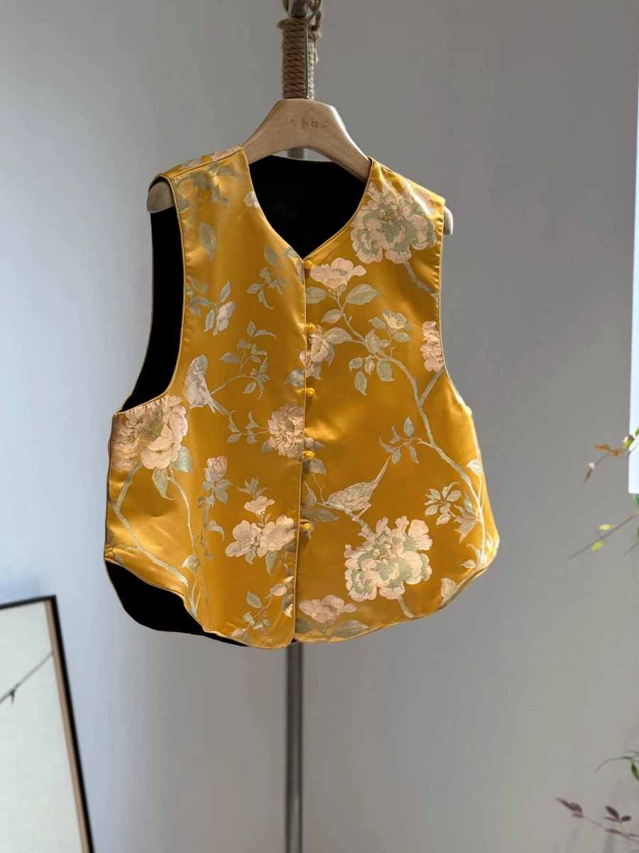 Shuang Hu Floral Oriental Vest