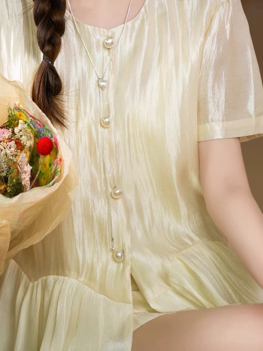 Ling Che Top & Shorts Set