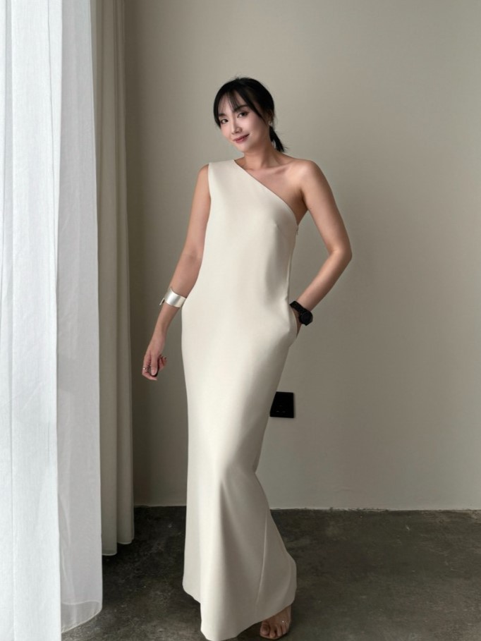 Annie One Shoulder Back Slit Dress-The Black Bow