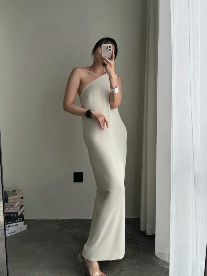 Annie One Shoulder Back Slit Dress-The Black Bow