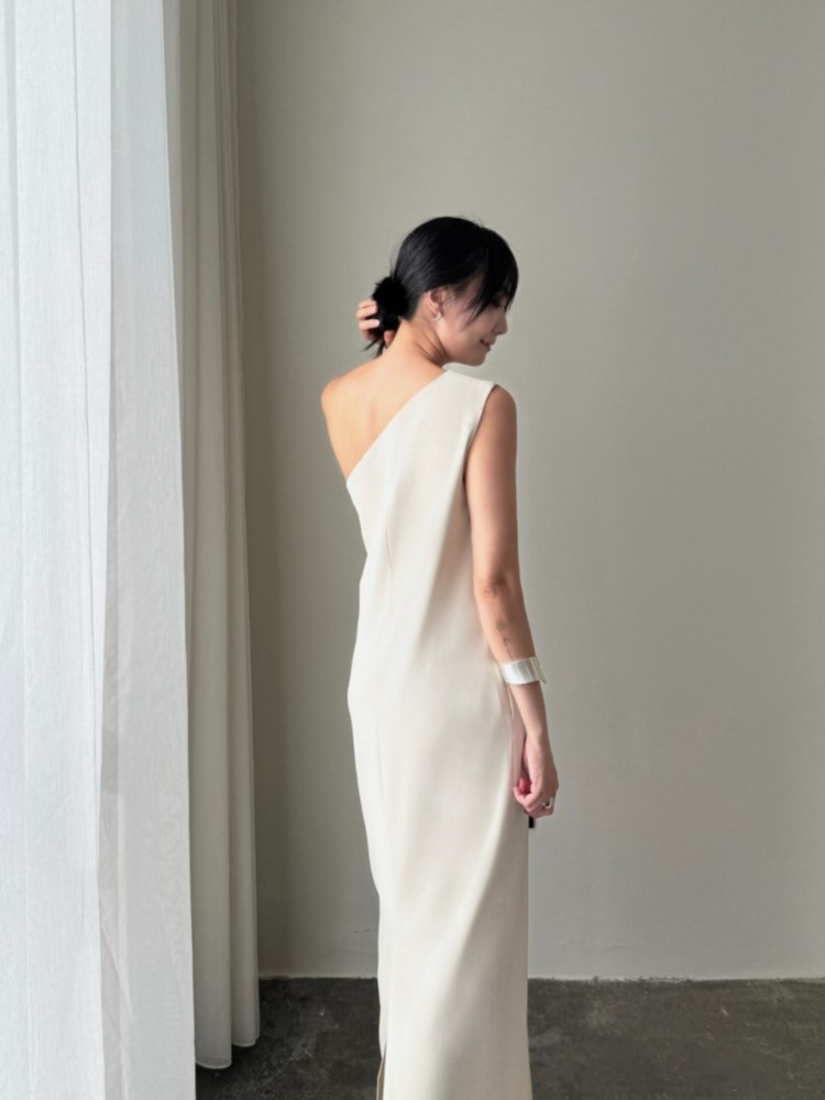 Annie One Shoulder Back Slit Dress-The Black Bow