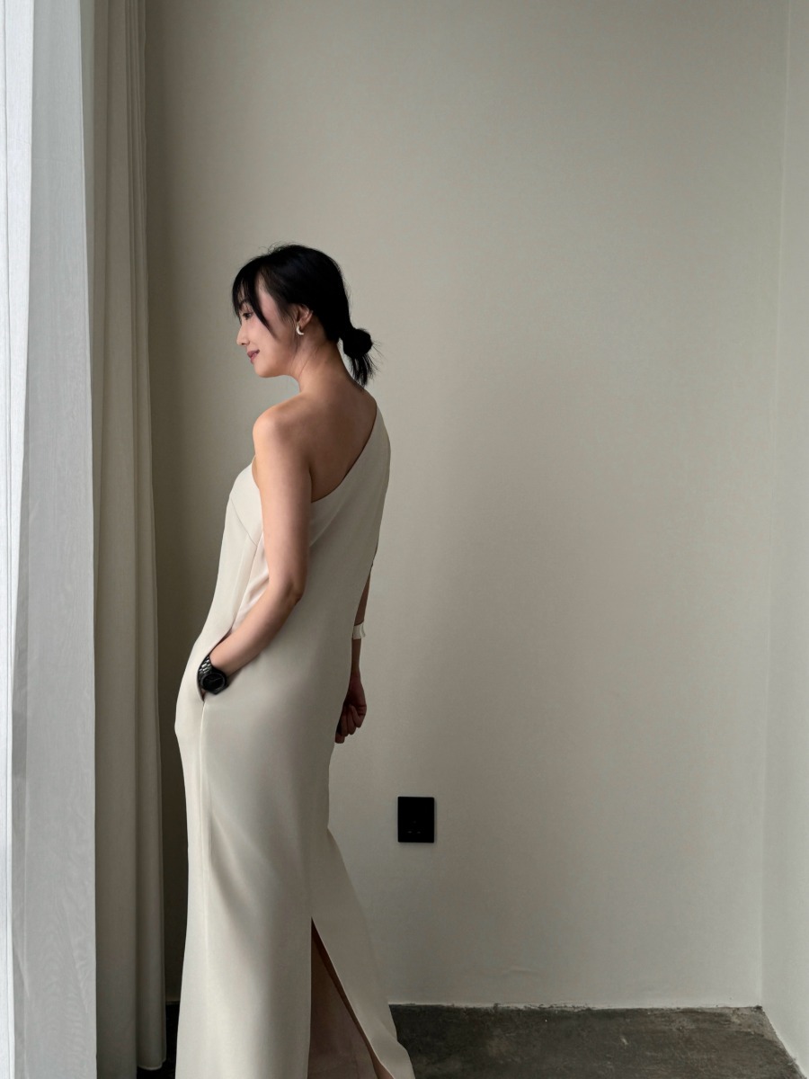 Annie One Shoulder Back Slit Dress-The Black Bow