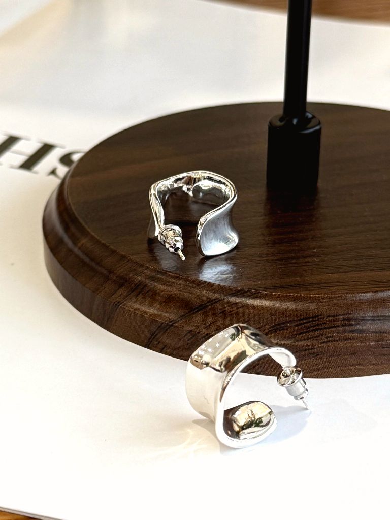 Ha-Yoon Sculpted Earrings