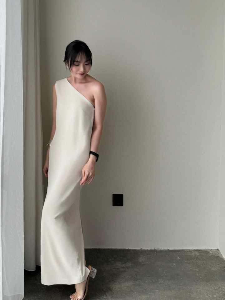 Annie One Shoulder Back Slit Dress-The Black Bow