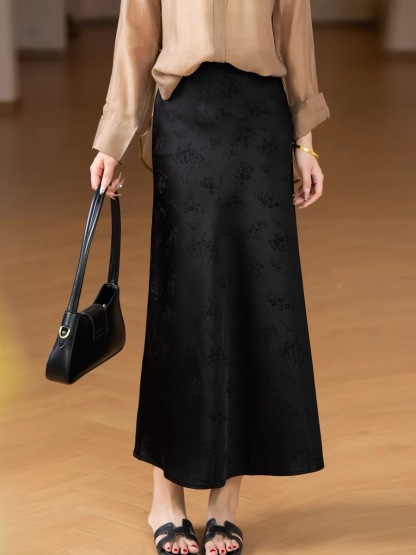 Ling Da Floral Embossed Satin Skirt