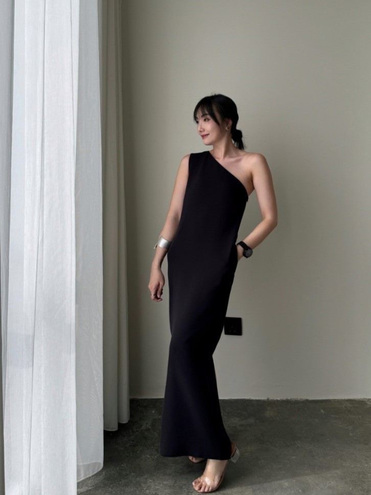 Annie One Shoulder Back Slit Dress-The Black Bow