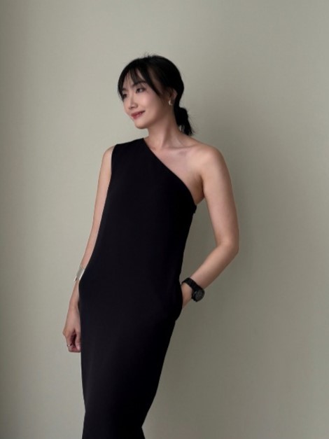 Annie One Shoulder Back Slit Dress-The Black Bow