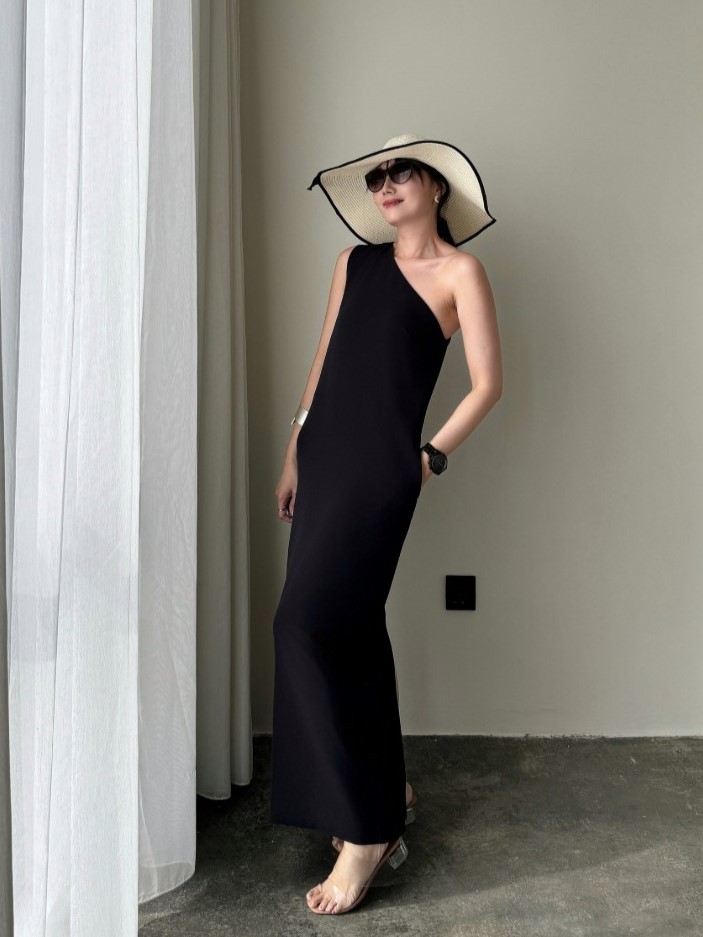 Annie One Shoulder Back Slit Dress-The Black Bow