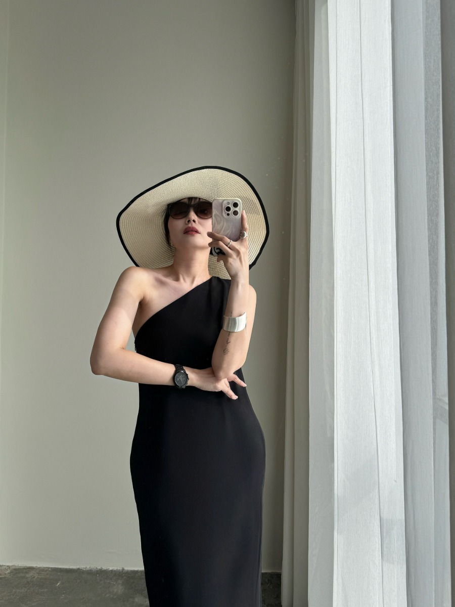 Annie One Shoulder Back Slit Dress-The Black Bow