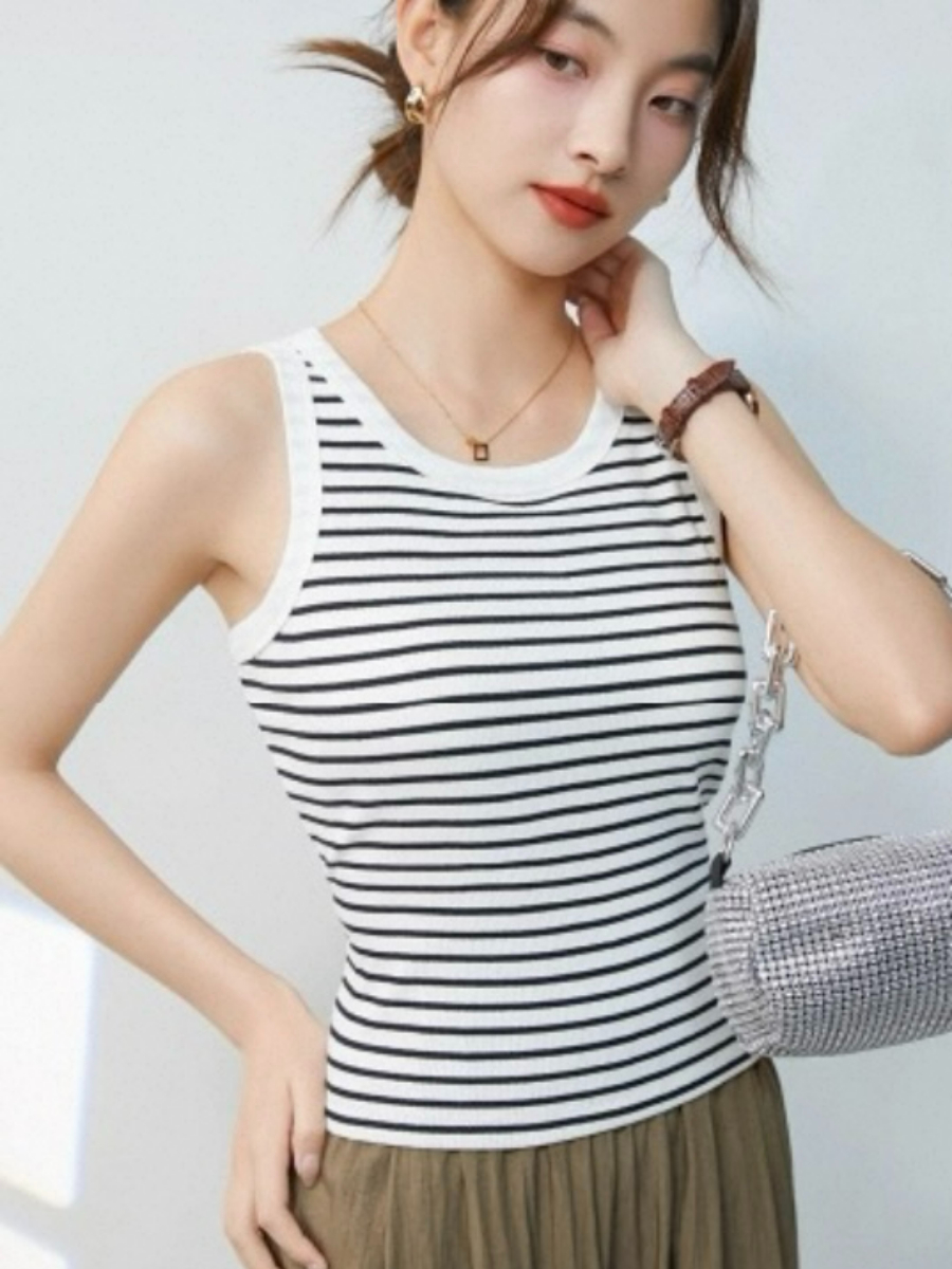 Qanay Stripe Padded Top